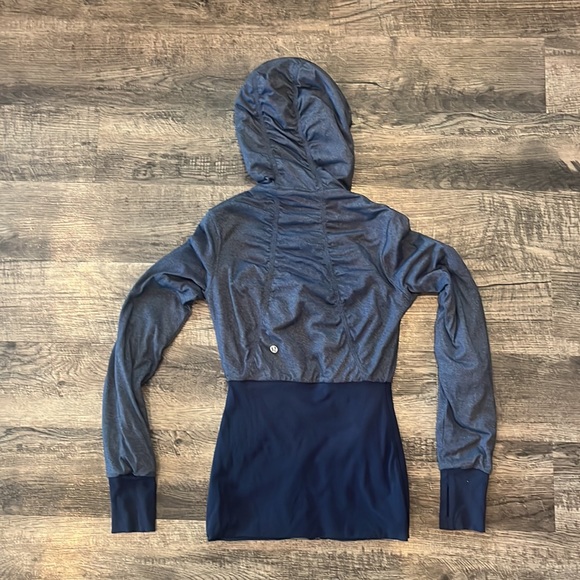 Lululemon studio dance jacket navy blue reversible - Picture 4 of 5